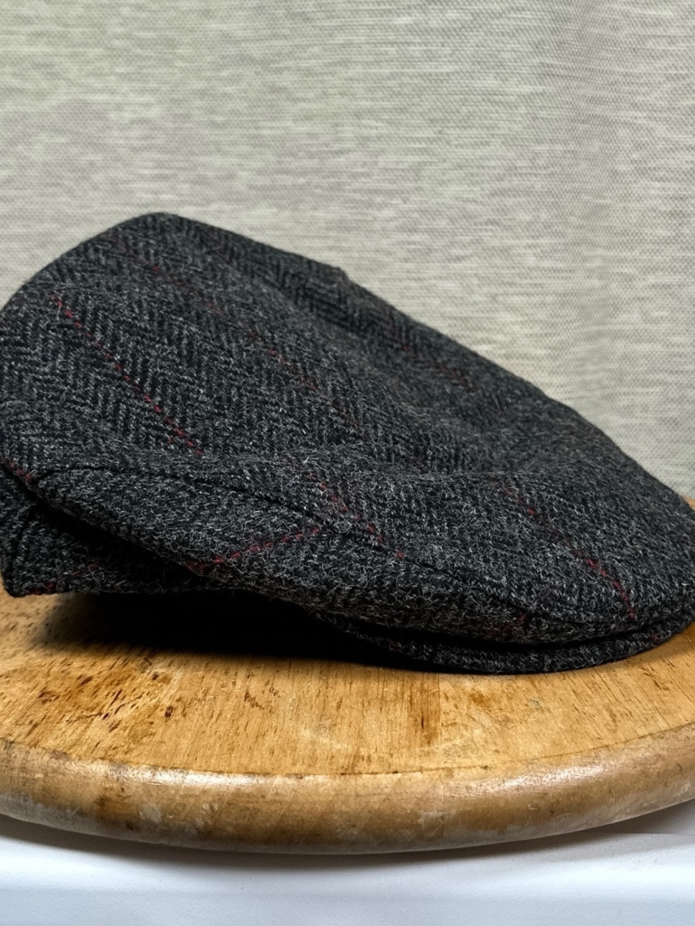 Mucros Trinity Tweed Wool Herringbone Gray Red Check Newsboy Flat Cap Hat Mens L